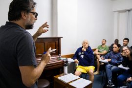 Aula de Harmonia com o professor Claudio, no Cigam